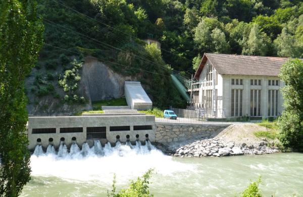 Hydro-electric power plant