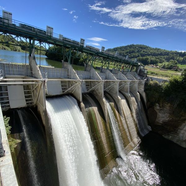Ingénierie d'eau vive et hydroélectricité